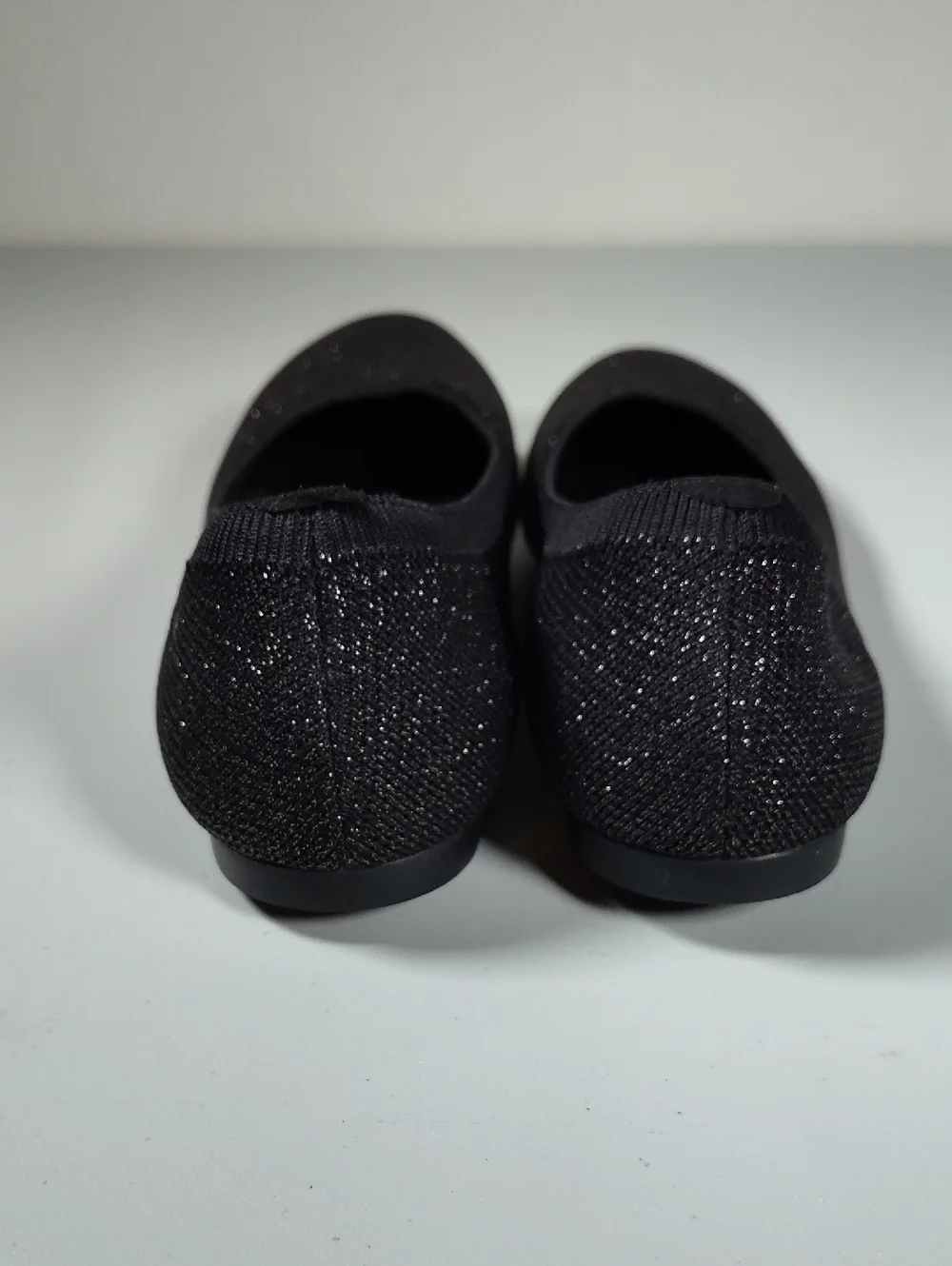 Vivaia Claire‎ Round-Toe Flats in Metallic Black EU 38